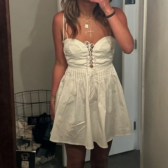 For love and lemons white mini dress - Picture 1 of 4